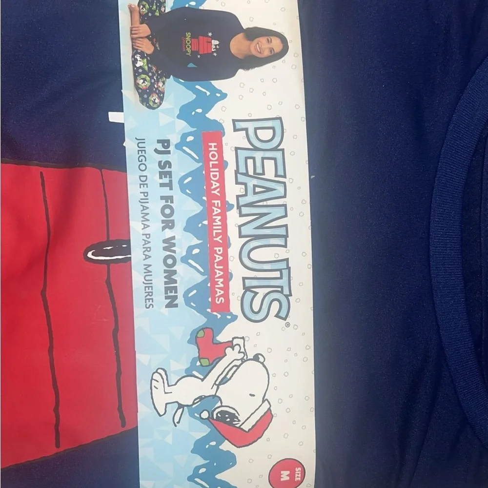 Peanuts Snoopy Pajama Set - Picture 6 of 6